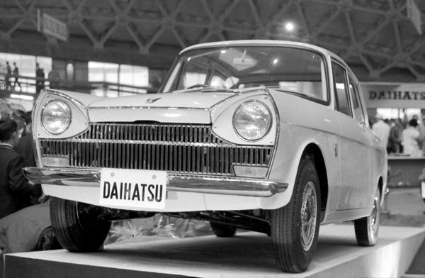 (02-12a) (073-20) 1962 Daihatsu 700 (Prototype).jpg